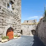 Дом отдыха Alexandras Stone House *