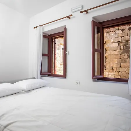 Alexandras Stone House בית נופש עיר רודוס