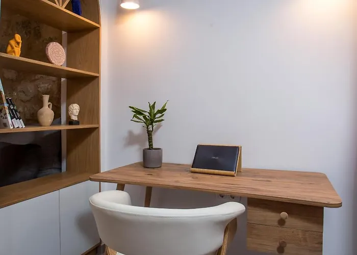 Alexandras Stone House 펜션 *