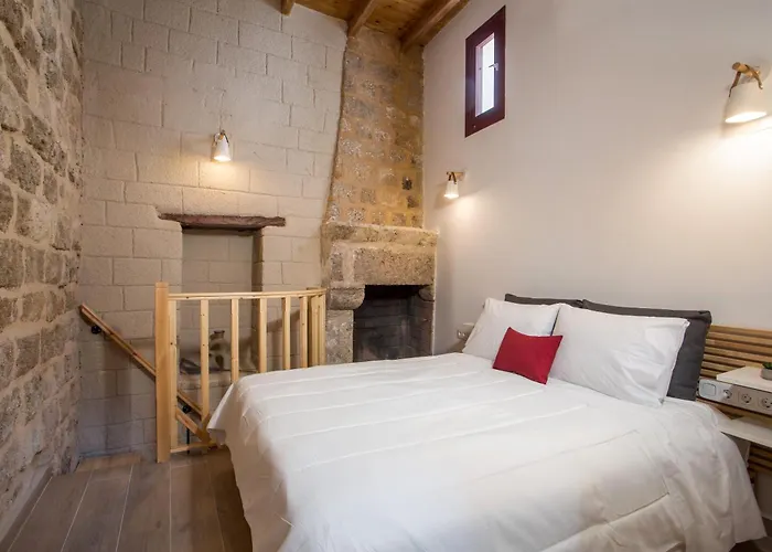 Semesterbostad Alexandras Stone House