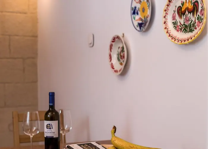 Alexandras Stone House