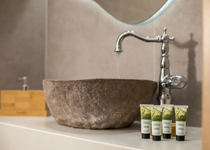 Alexandras Stone House Semesterbostad