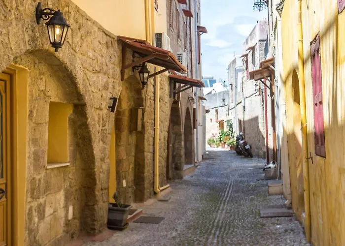 Alexandras Stone House Semesterbostad *